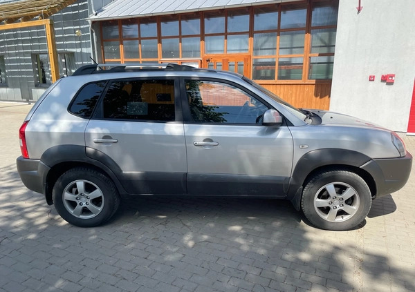 Hyundai Tucson cena 22000 przebieg: 214000, rok produkcji 2009 z Krotoszyn małe 79